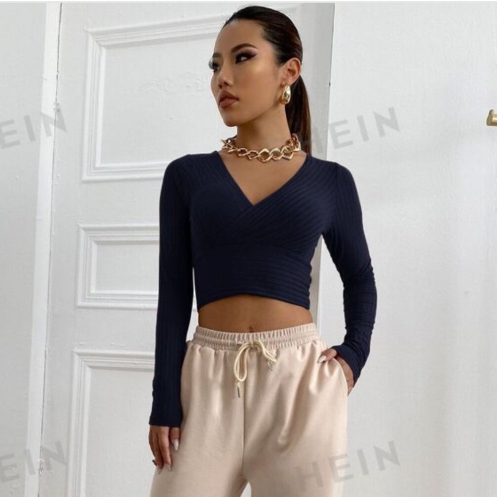 SHEIN Women’s Medium Navy Blue Cropped Long Sleeve Wrap Top - Picture 3 of 7